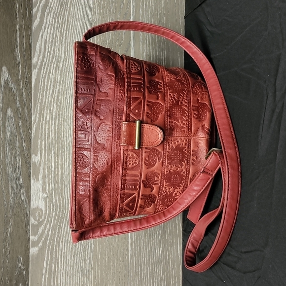 Hand tooled leather crossbody bag - Picture 1 of 6